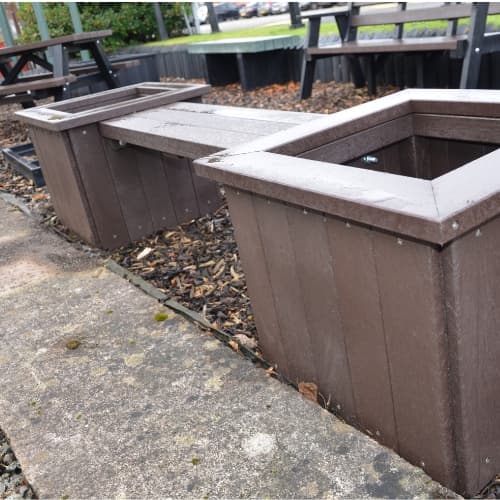 Planter Bench Lifestyle Side 2nd image