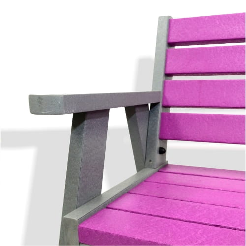 Sloper Seat – 3 Seater Bench Lizzy Close Up