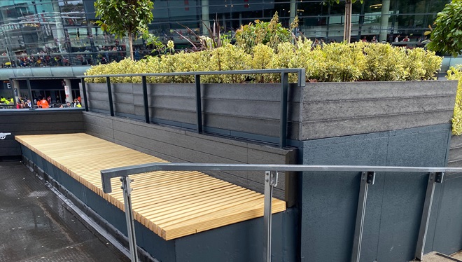Arsenal Planter with seating